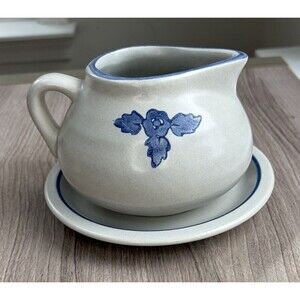 PFALTZGRAFF YORKTOWNE Gravy Boat Sauce Pitcher W/ Underplate  Stoneware